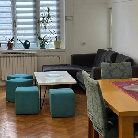 Apartment 3 In Centre *