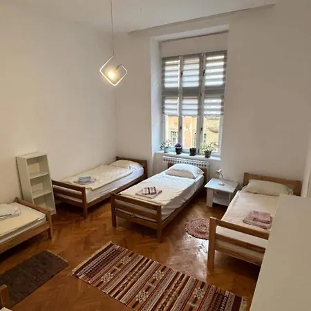 Apartment 3 In Centre
