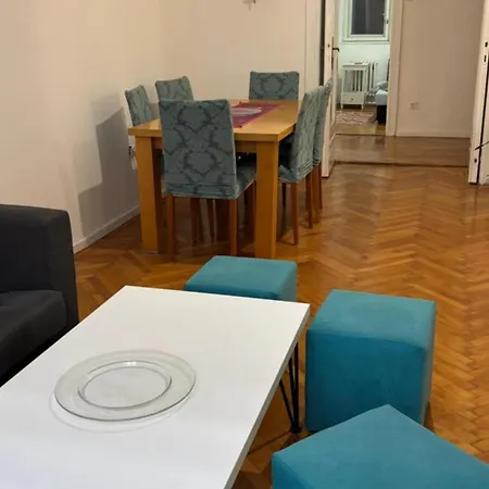 3 In Centre Apartment