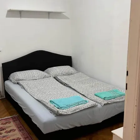 Apartment 3 In Centre *